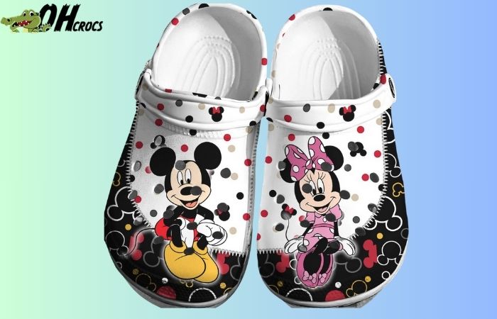 Mickey And Minnie Christmas Crocs